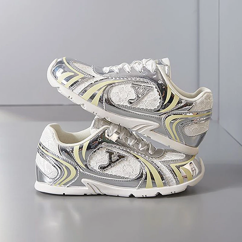 

2026 Summer Sport Sneakers Woman Lightweight Fashion Design Board Shoes Embroidered Letters Breathable Casual Sneakers