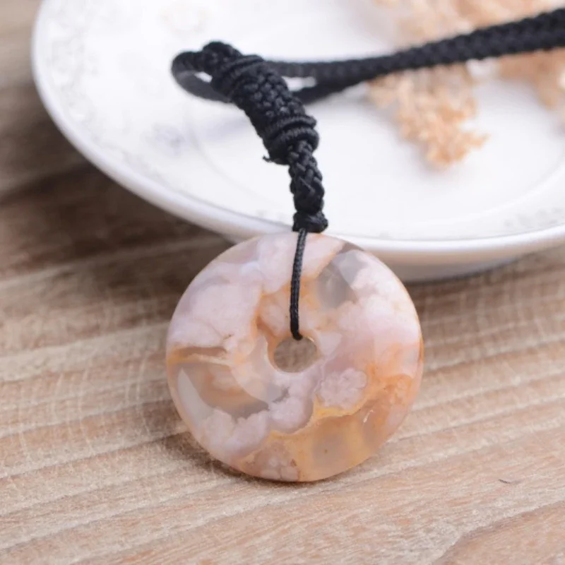 Natural Cherry Blossom Agate Pendant Safety Buckle, Ocean Chalcedony Safety Buckle Pendant Men's and Women's Jewelry