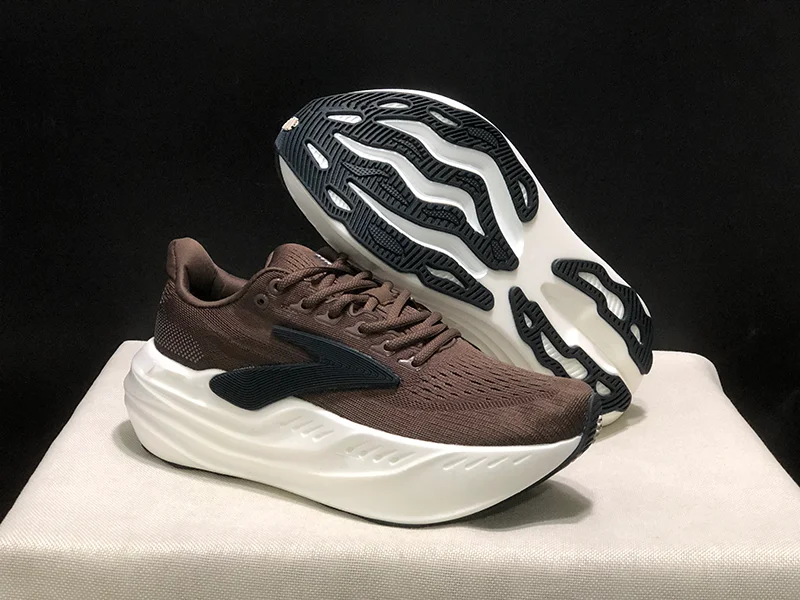 Nouvelles chaussures rétro respirantes et tendance pour hommes et femmes, baskets de sport légères e