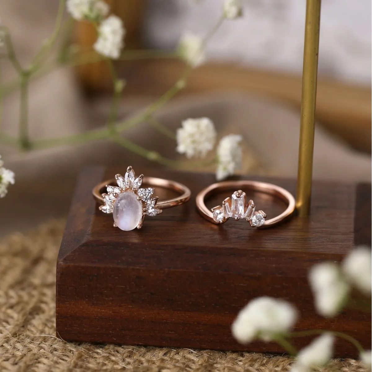 

New 925 Silver Natural Indian Moonlight Stone Retro Round Beautiful Living Design Ring