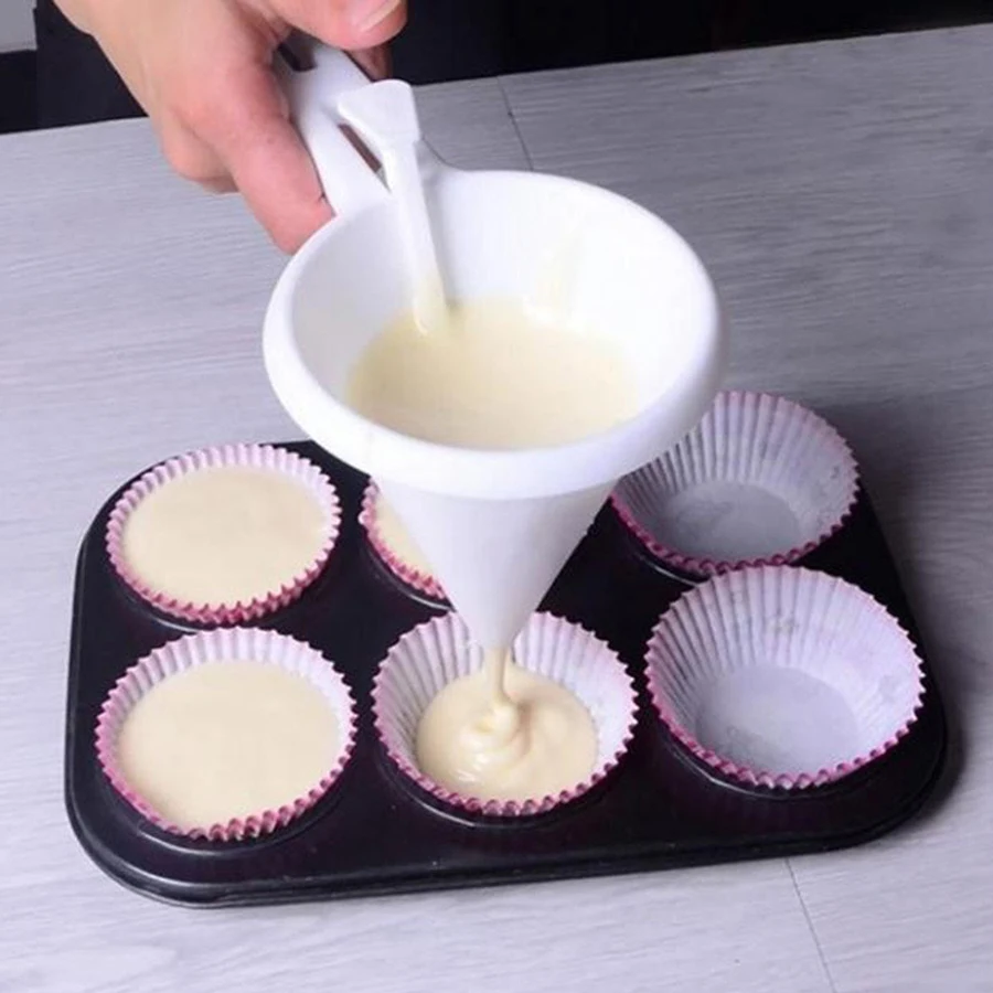 Picture 3: Adjustable Hand-held Baking Funnel Tools Cream Batter Chocolate Liquid Dispenser Pastry Mold Cookie Cupcake Pancake Baking Tools