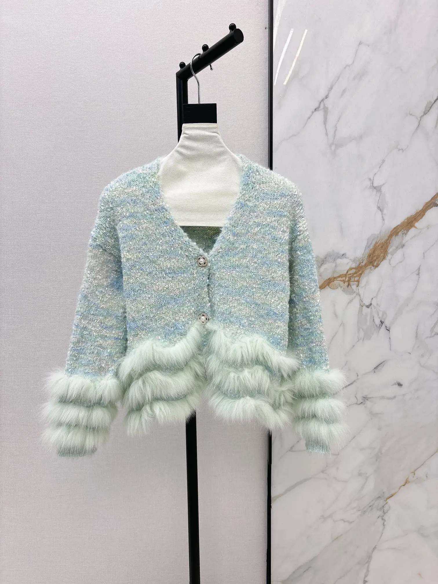 2024 Autumn New High Quality Women's Clothing Colorful fashion V-neck spliced fox fur cardigan sweater 0907