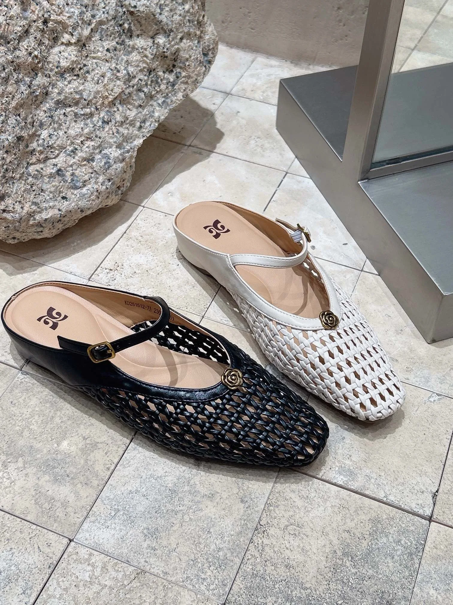 sandales-plates-decontractees-en-cuir-tresse-ajoure-style-retro-pour-femme-version-amelioree-collection-printemps-2026