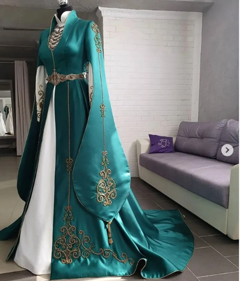 

Hunter Green Caucasus National Evening Dresses Cape Sleeves Gold Embroidery Elegant High Collar muslim Satin caftan Prom Gown