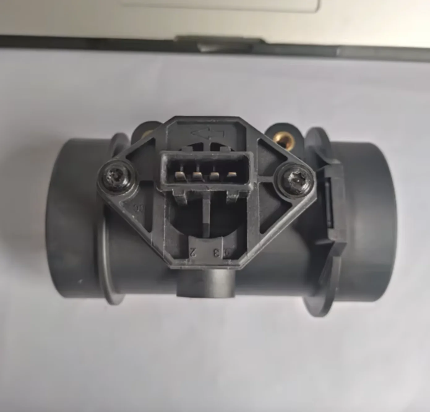1Pcs Mass Air Flow Sensor For Kia Sportage Carens Sephia Spectra Saab 900 II OE No.:0280217105,0K08013210,M280217105