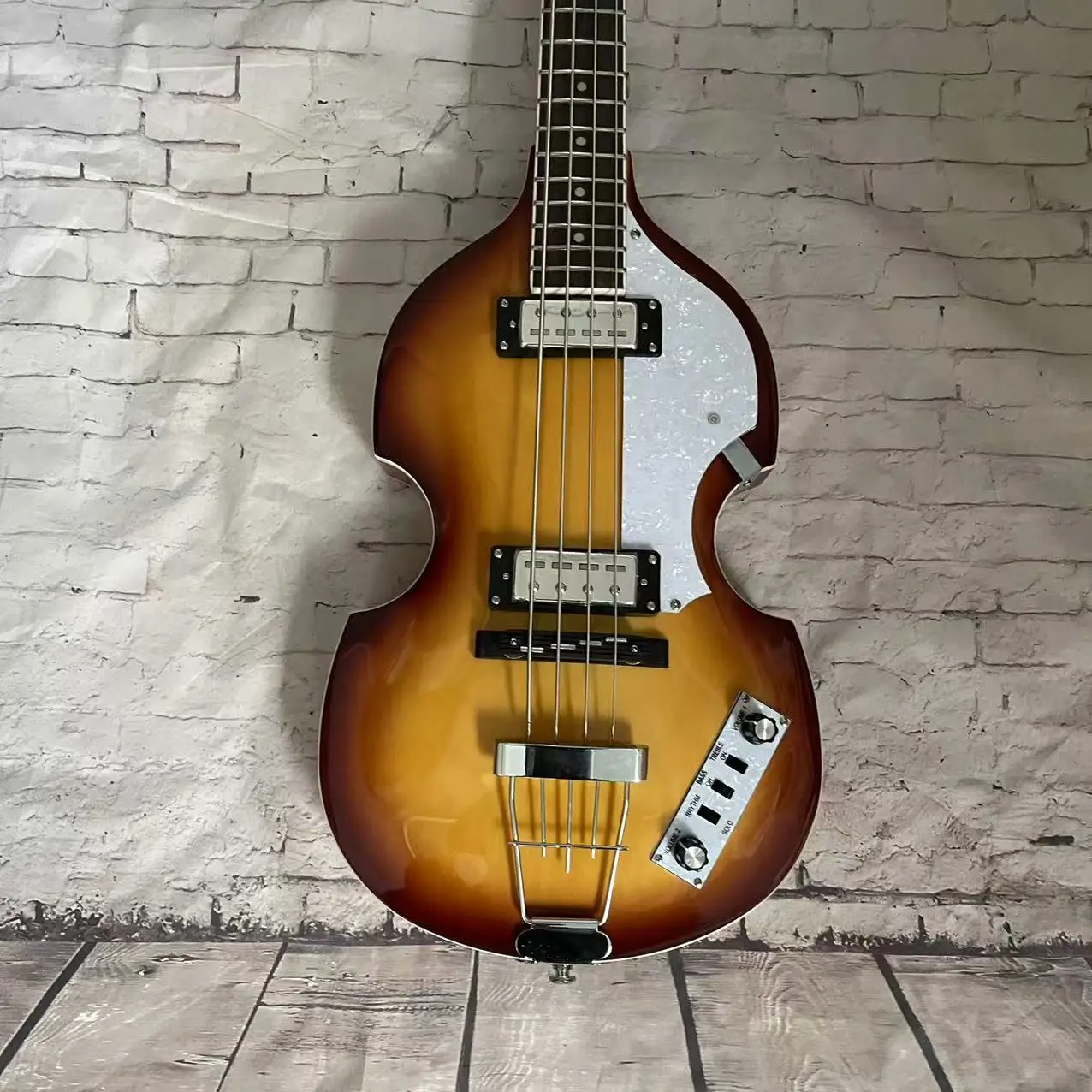 Electric bass 4 chord BBT style electric bass, sunset color body, factory photo taken, in stock, can be shipped upon order