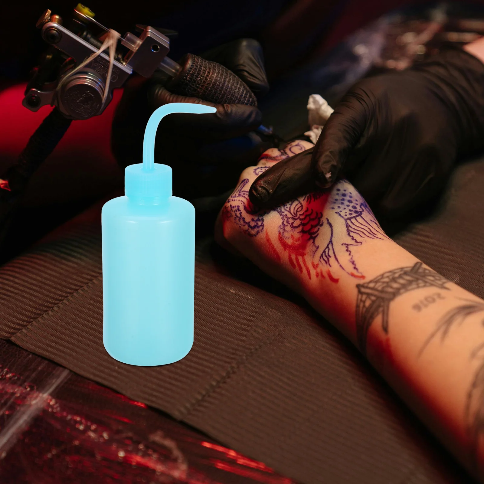 

4Pcs Tattoo Cleaning Bottles Curved Mouth Stable Squeeze Containers Portable Plastic Wash Bottles Empty Liquid Dispenser 250Ml