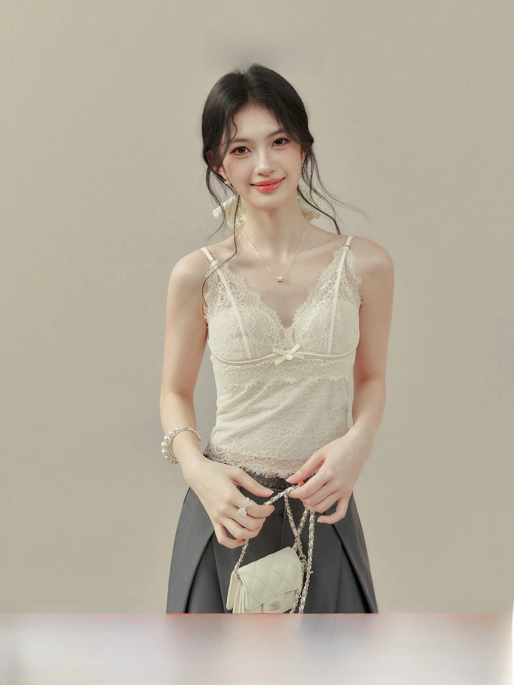 

Ouyang Xi Lace Stamp Women's Camisole Tank Top V-neck Slim Fit Inner Wear Lace Trim Waist Cinching Spring Autumn New Style