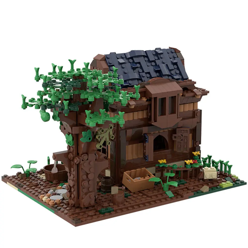 Modular Building: Little House with Tree and Interior 1141 Pieces MOC Build