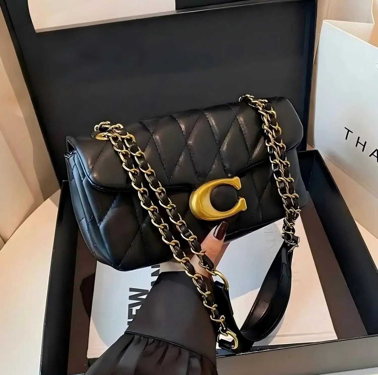 Retro Luxurious Designer Women's Underarm Bag Y2K Style Fashionable Versatile Shoulder Sling Exquisite Banquet Bag for 2026
