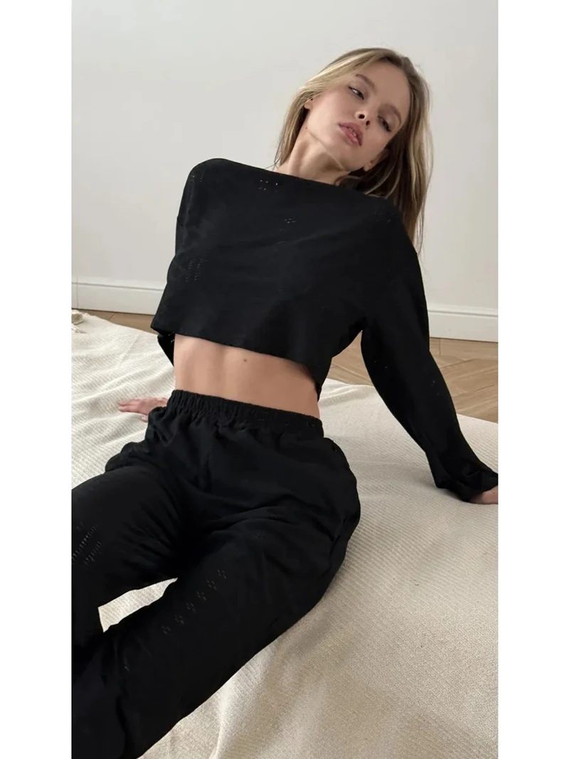 

Women's Chic Pajama Set Solid Hollow-Out Outfits Long-Sleeve Crop Top And Pants Breathable Loungewear Casual Attire Fall Fashion