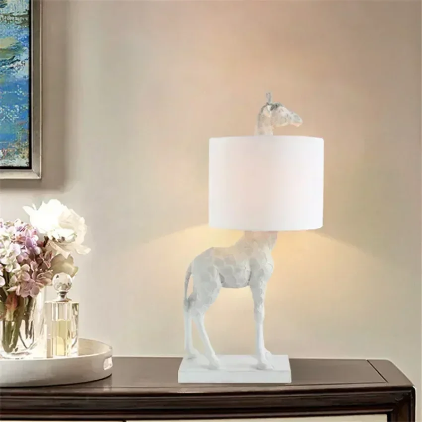 Nordic Style Giraffe Desk Lamp - огляд і ціна Resin Art On Floor