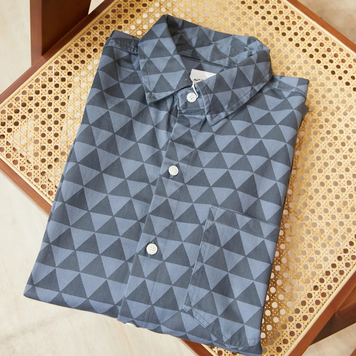 

Trendy Geometric Print Cotton irt Jaet for Men Vintage Silhouette Long Sve Stand Fit Autumn Wear Casual Outerwear