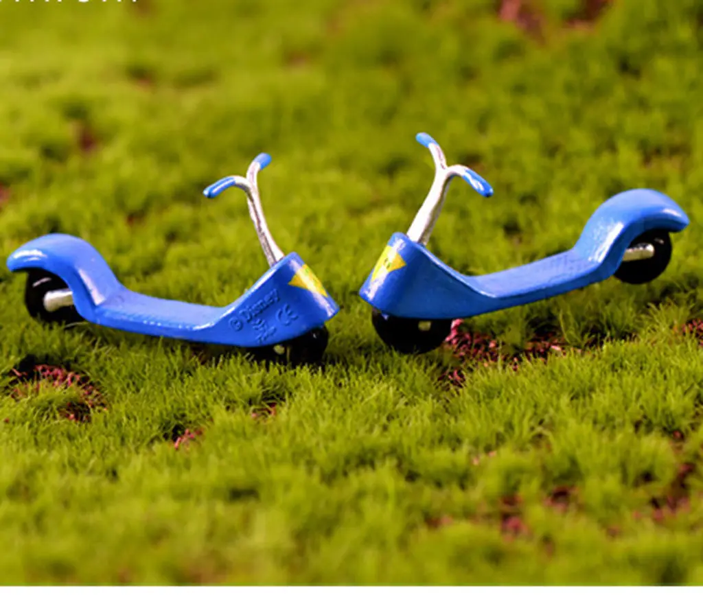 

Mini Scooter Model,Blue Simulation Kick Scooter,Outdoor Accessory for Dollhouse Garden,Micro Landscape&Diorama Layout