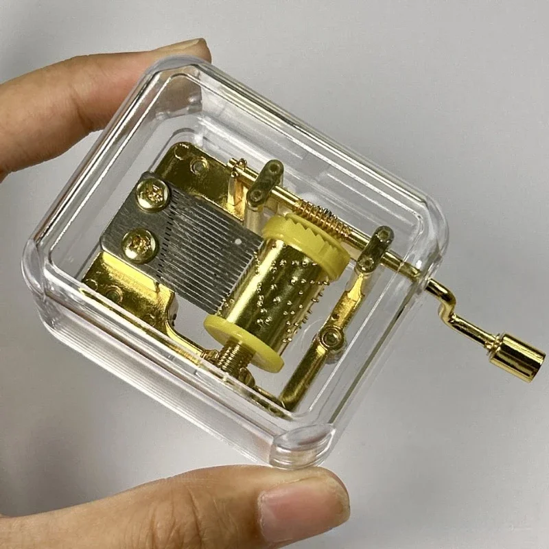 

Heart-shaped 24K Gold-plated Music Box for Valentine's Day Graduation Gift Hand-cranked Music Box