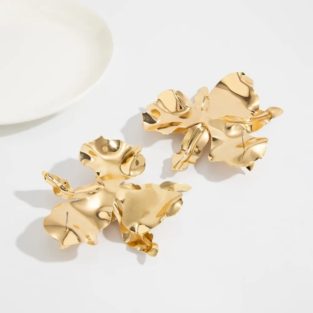 Drip Oil 3D Flower Stud Earrings Oversized Large Petal Floral Earrings Textured Metal Exaggerated Drip Oil Earrings For Women