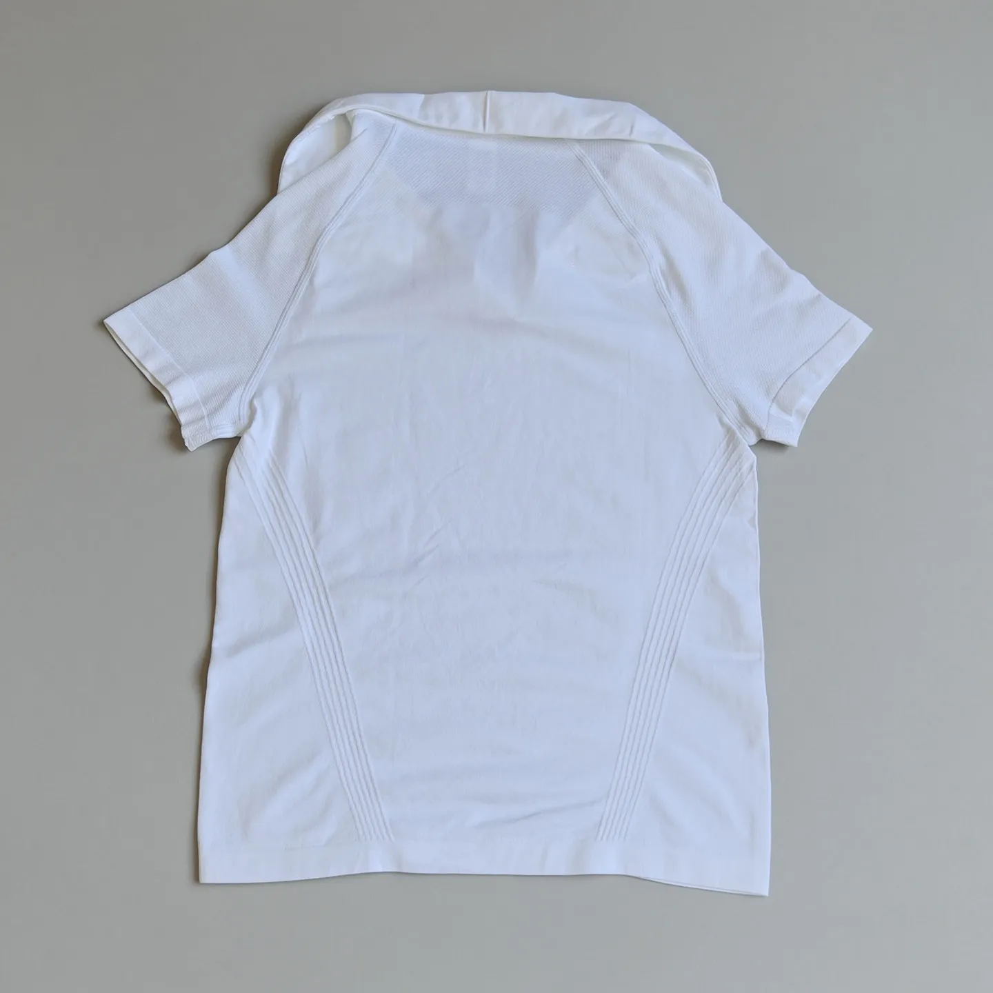 Damen Sommer Poloshirt mit Umlegekragen, schnelltrocknend, atmungsaktiv, Tennis-T-Shirt, für Outdoor-Sport, Pilates, Laufen. – Detail 12