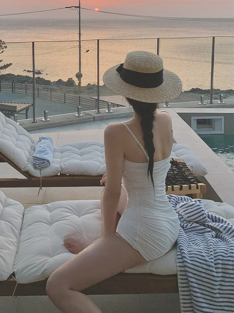 Women's 2025 New Sle Swimsuit Sexy  Chest Gathered Slimming Two-Piece Set Strapl High-End Feeling Fitn Swimsuit