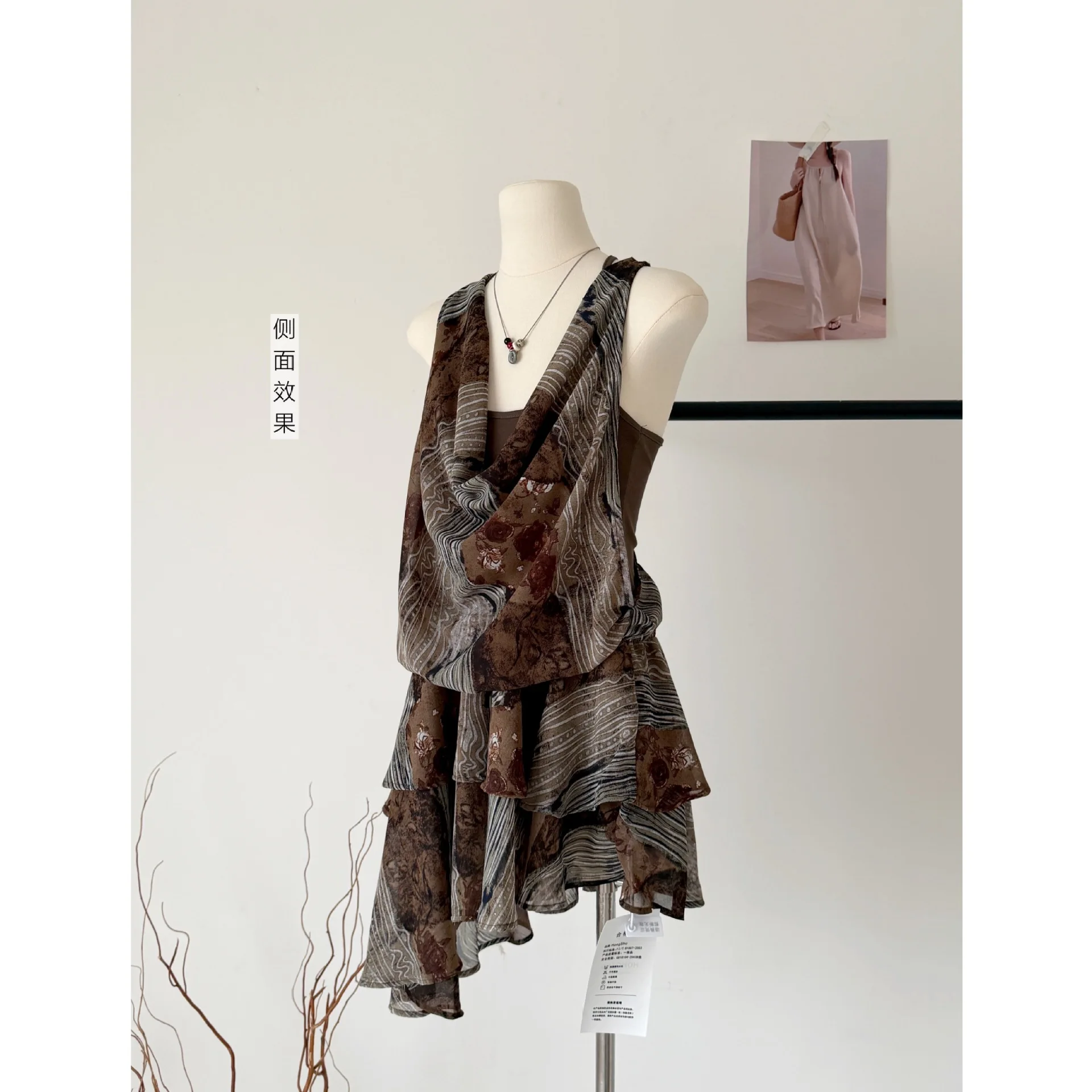 

Dress Halter Neck Floral Print Vacation Style Asymmetric Hem Short Dress 2026 Summer New Arrival Women's Beachwear