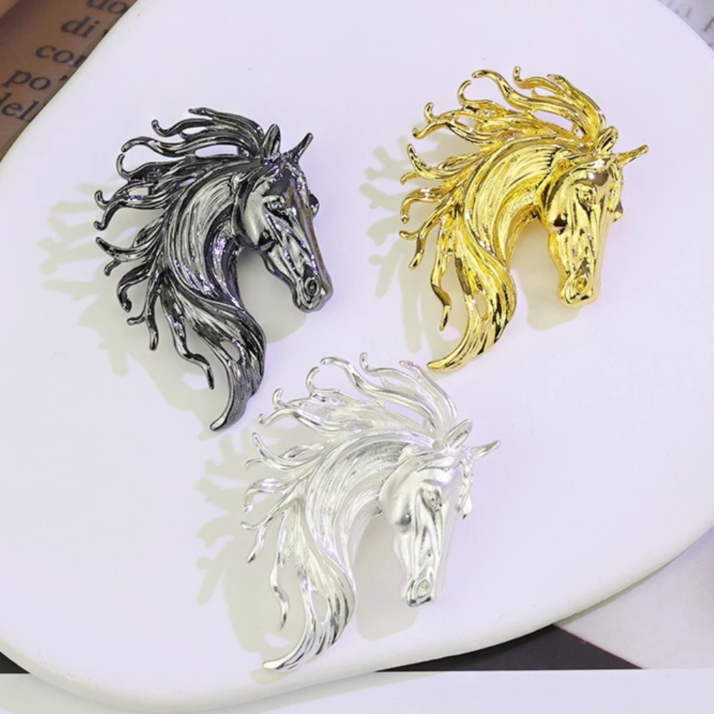 خمر الحصان رئيس بروش دبوس الحيوان دعوى قميص طوق دبابيس للنساء والرجال مجوهرات الأزياء شارة اكسسوارات الهدايا