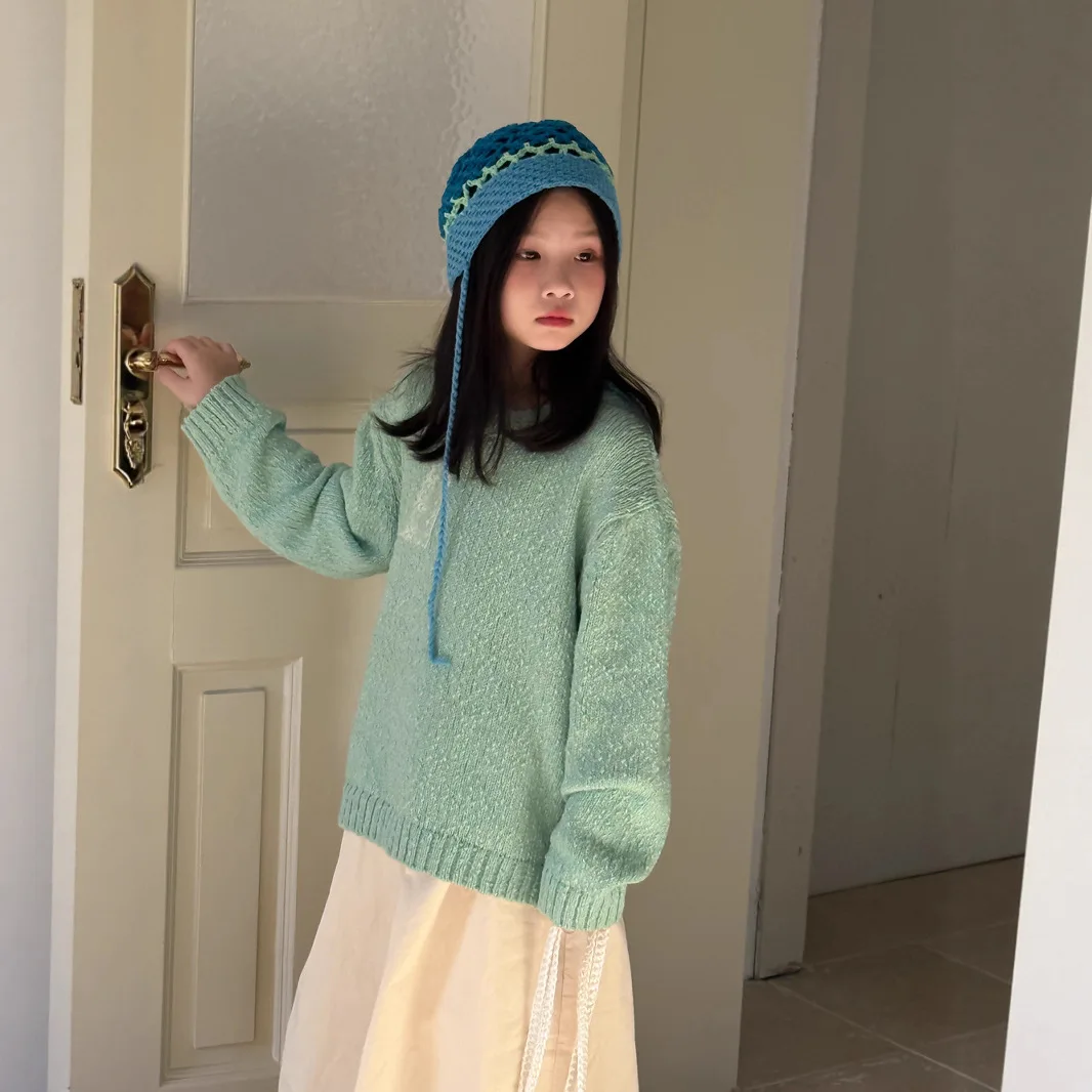 

2025 Autumn Girls' Solid Color Round Neck Sweater Korean Style Loose Knit Top for Toddler Breathable Cotton Blend Casual Wear