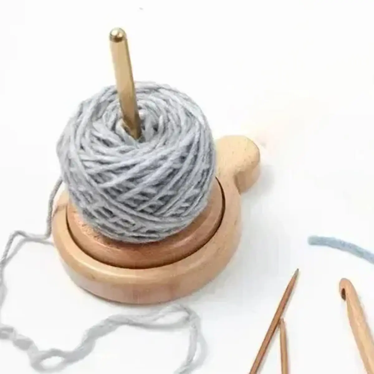 Wooden Yarn Holder Knitting Tools Beginner Crochet Accessories Stand Sewing Thread Spool Wool Ball Winder Stand Tool B