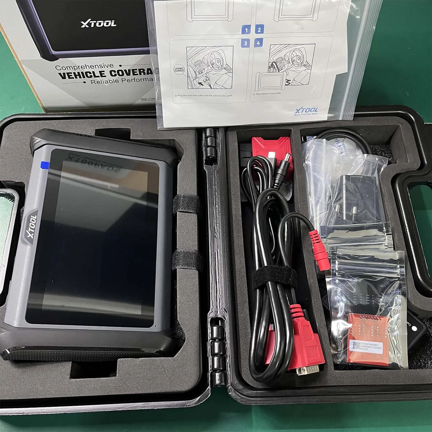 Picture 4: 2025 XTOOL X100 PADS V2.0 Car Key Programmer IMMO Programming All Key Lost All System Diagnostic Tools 32 Reset Fcuntions
