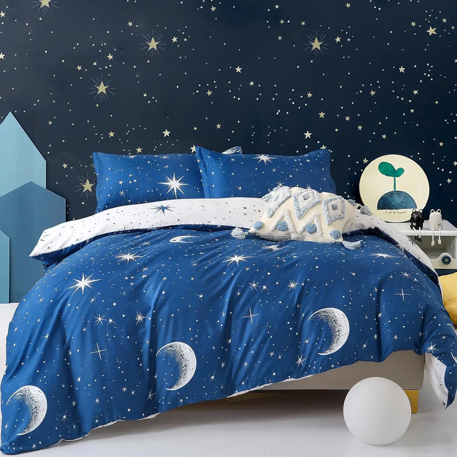 Single Duvet Cover Set Galaxy Moon Star Bedding Set For Boys Girls, Reversible Ultra Soft Duvet Cover (2Pcs, Blue,yellow,red)
