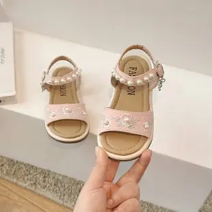 Children's Princess Sandals 2024 New Summer Girl Pearl Foreign Style Hanfu Shoes Little Girl Soft Soled Baby Shoes