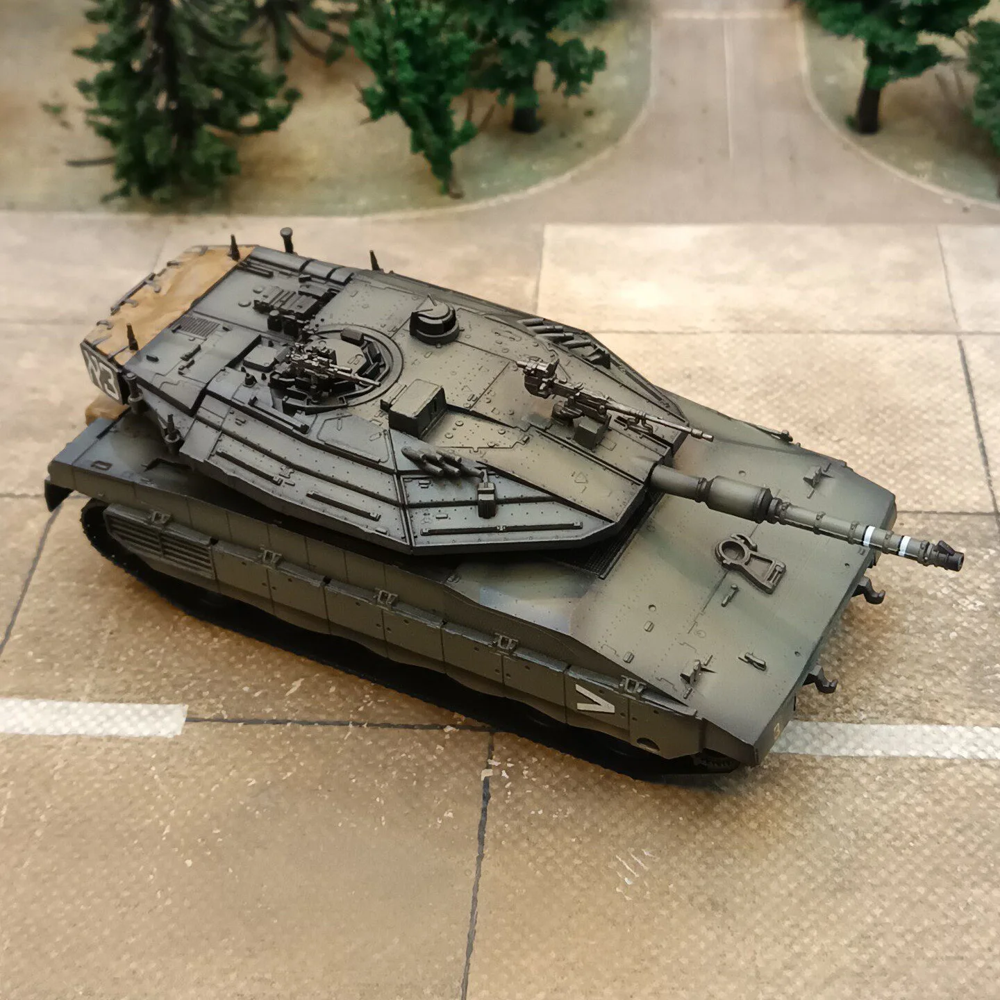 1/72 Israeli Merkava MK4 tank, hand-painted finished model decorative ornament(Ships in 5-6 days)