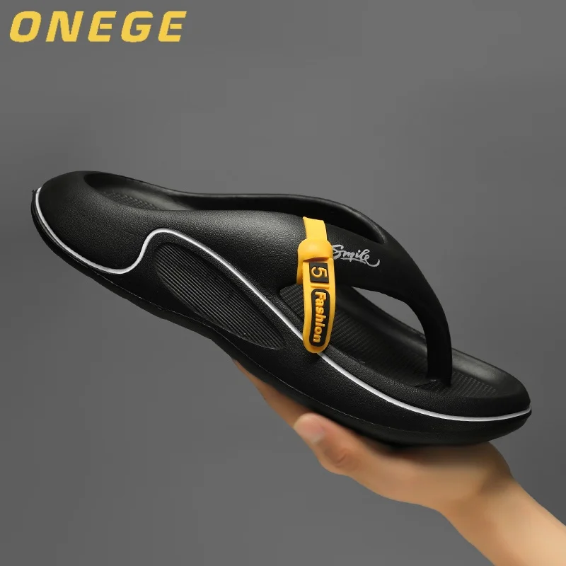 A Pair of Summer Men's Flip-Flops for Couples, Men's Breathable New Wear-Resistant Non-Slip Slippers for Outer Wear, Comfortable Thick-Soled Simple Men's Shoes