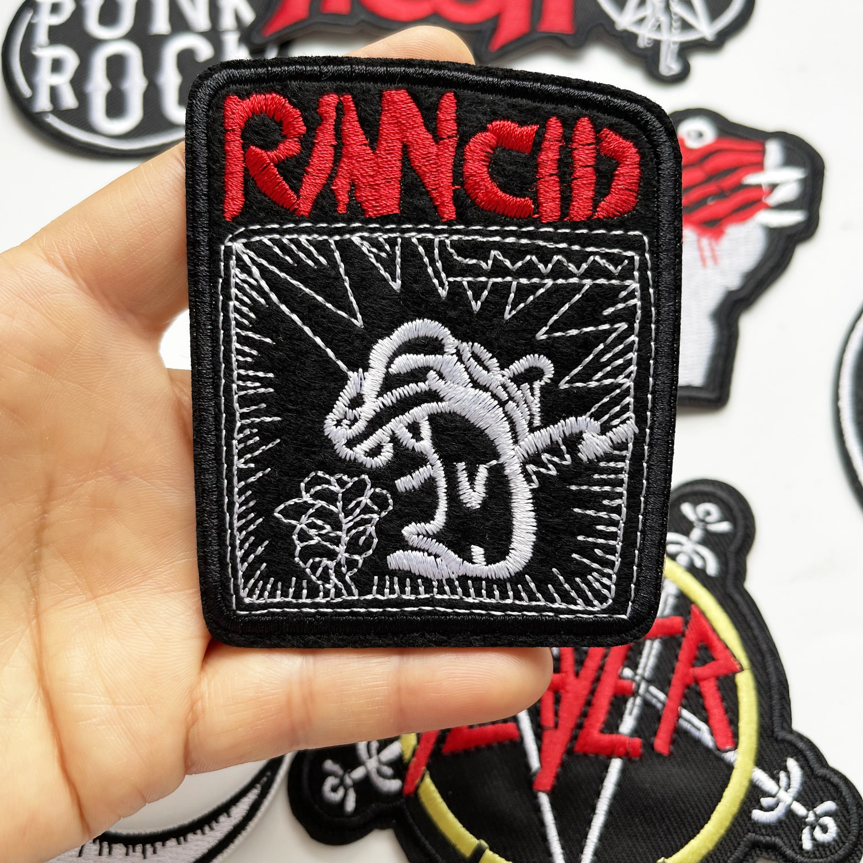 ROCK Band Music Patch Embroidered iron on Patches For Clothing Guitar Moon thermoadhesive For Clothes Jackets Sew DIY sticker