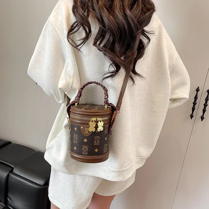 

2025 New Mini Crossbody Bag, Cute & Compact Shoulder Purse with Multi-functional Design, Perfect for Women's Daily Chic