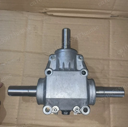

Series 1:1 Ratio Right Angle Gearbox - 4-Module Gear Reducer For Corn Residue Processor