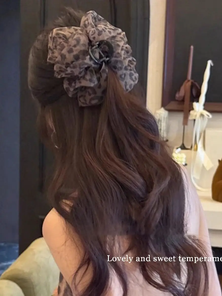 Pince à cheveux rétro élégante en gaze à bulles imprimé léopard, pince à chignon arrière de la tête pour femmes, accessoire pour cheveux à pince requin haut de gamme, 1 pièce