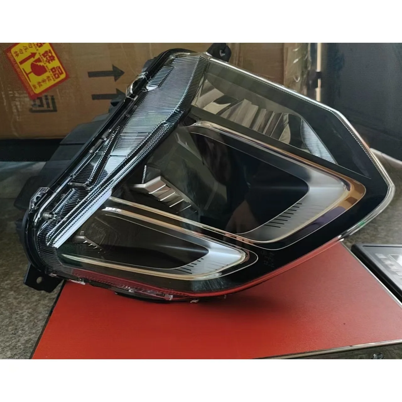 Headlights with Fog Lights for Chery Omoda C5 2021 2022 2023 605000530AA 605000531AA