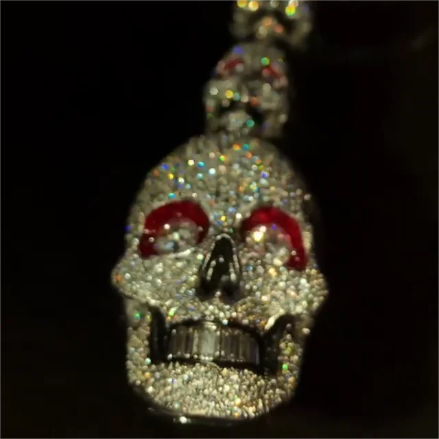 Bling Bling Red Eyes Skull Necklace, Full Diamond Skeleton Pendant Necklace, Punk Hip Hop Jewelry for Halloween Party Club Wear 