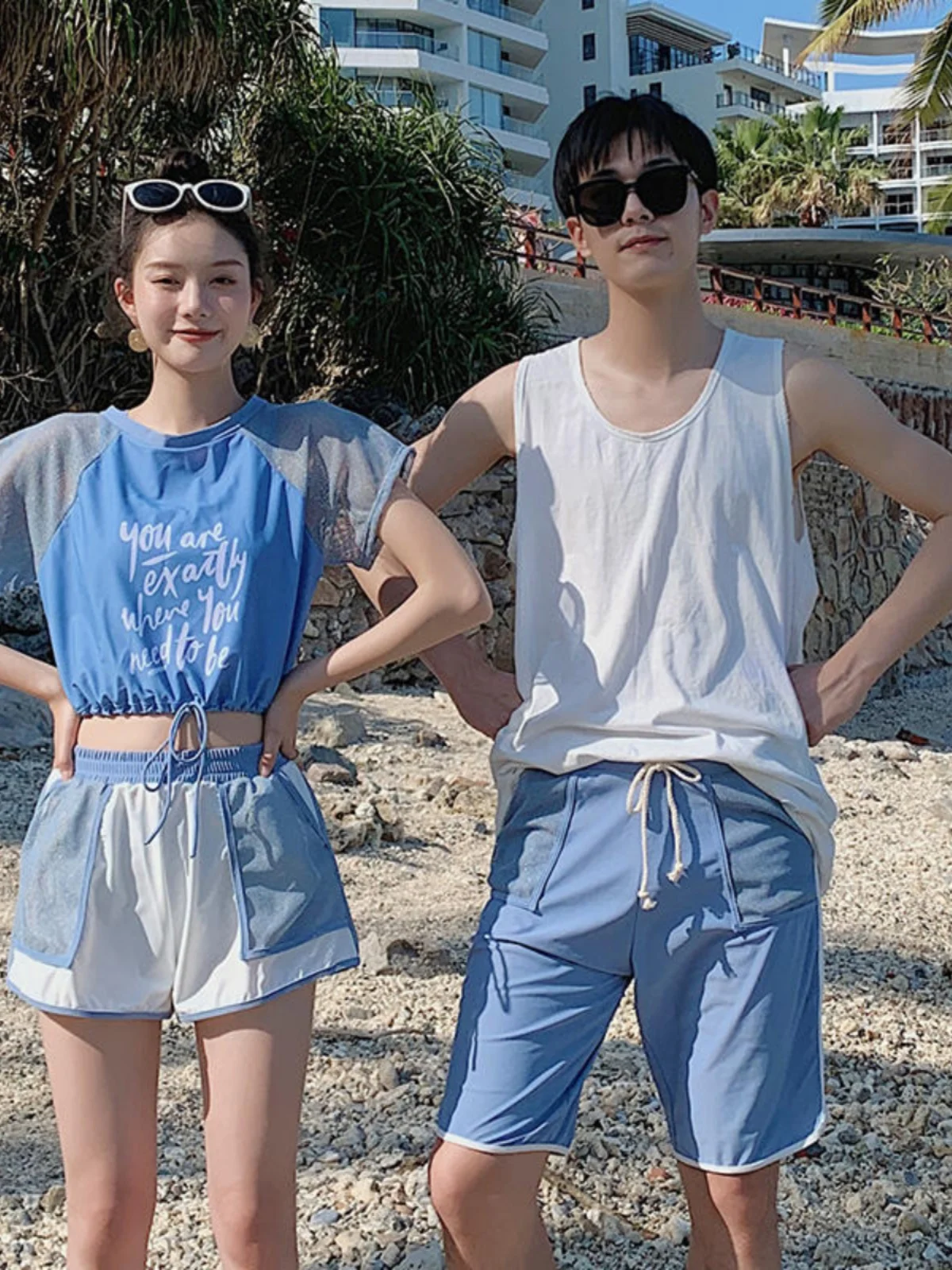 

Новый комплект женских купальников для пляжного отдыха 2026: спортивный стиль, четыре предмета, консервативный дизайн, с эффектом утяжки живота, раздельный крой