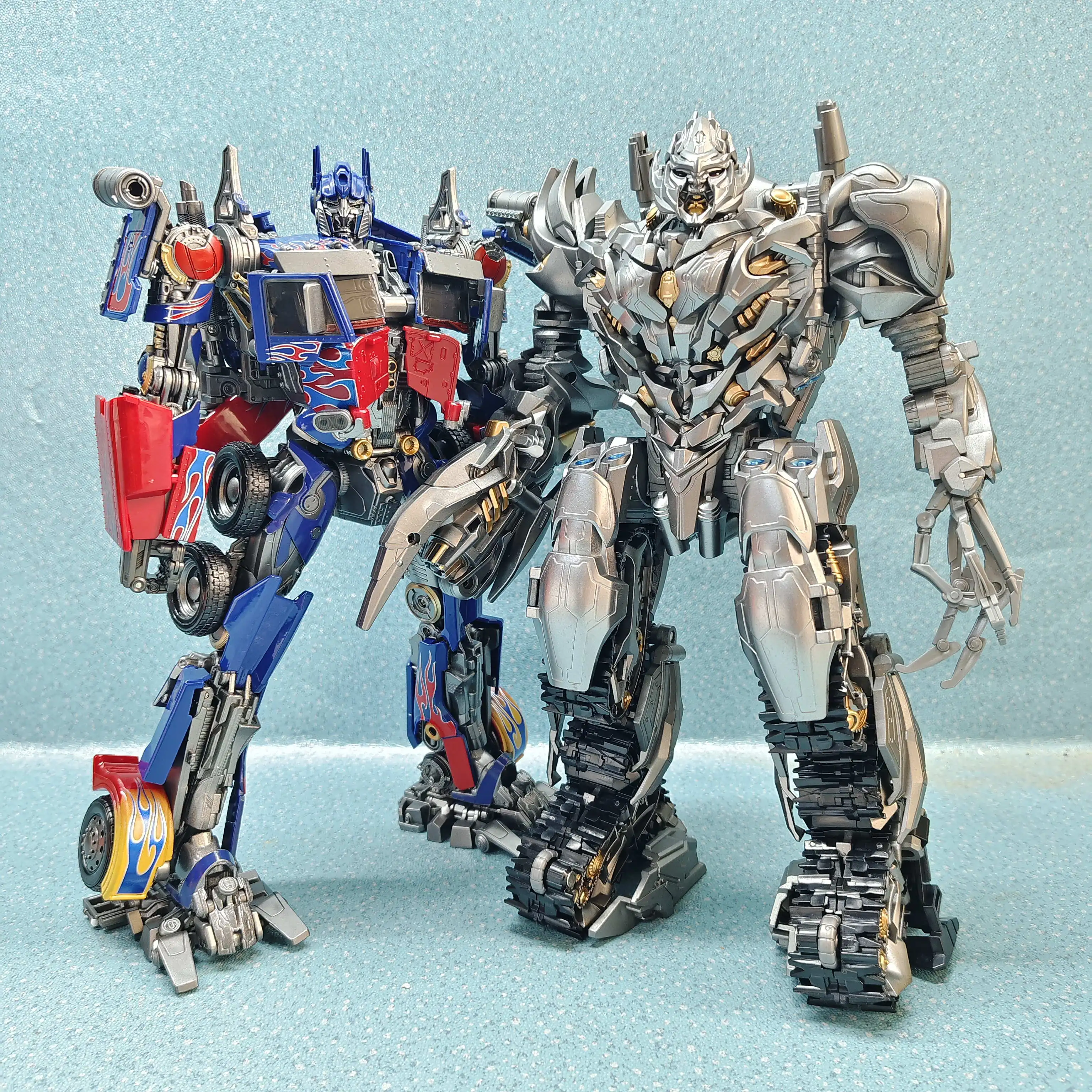 Optimus Commander XP14 Thunder Leader Transformation Toys