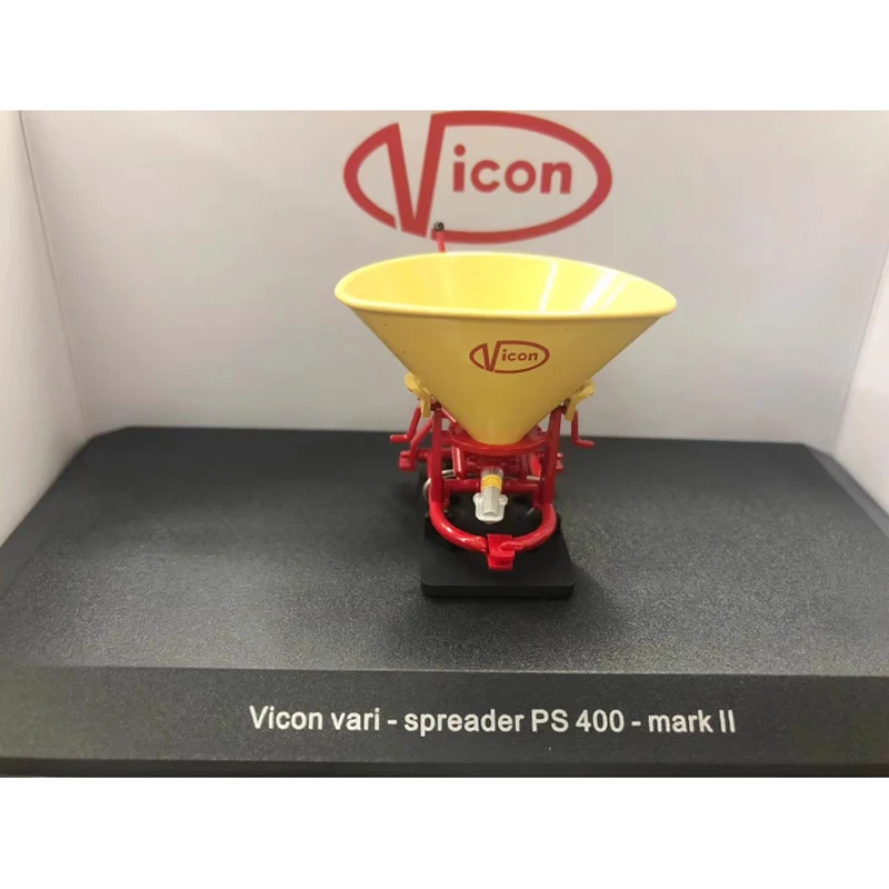 

UH литой под давлением 1:32 разбрасыватель удобрений PS 400, модель трактора из сплава 5330, коллекция сувенирных украшений, дисплей, автомобиль, игрушки, подарок