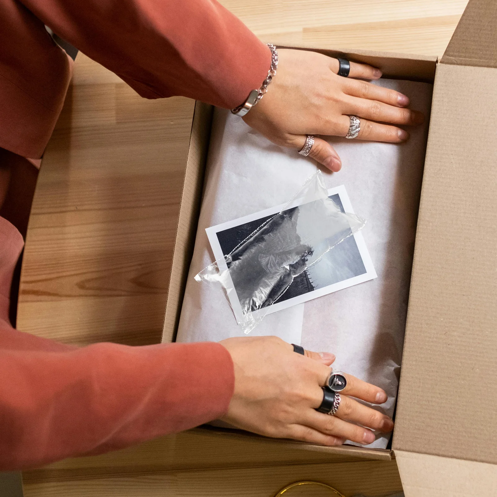 لفة فيلم تغليف وسادة الهواء للشحن مواد التعبئة القابلة للنفخ المتحركة وسادة فقاعية لـ