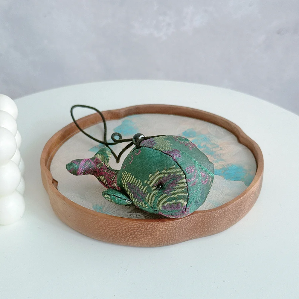 귀여운 고래 매력 손으로 만들어진 중국어 노래 브로케이드 독특한 수제 바다 동물 펜던트 장식품 가방에 대한 키 체인 독특한 디자인