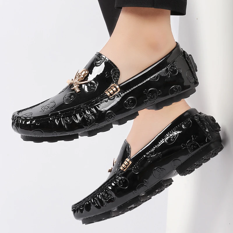 Men Quality Shoes Shine Skull  - Suede Loafers Men บทวิจารณ์และราคา