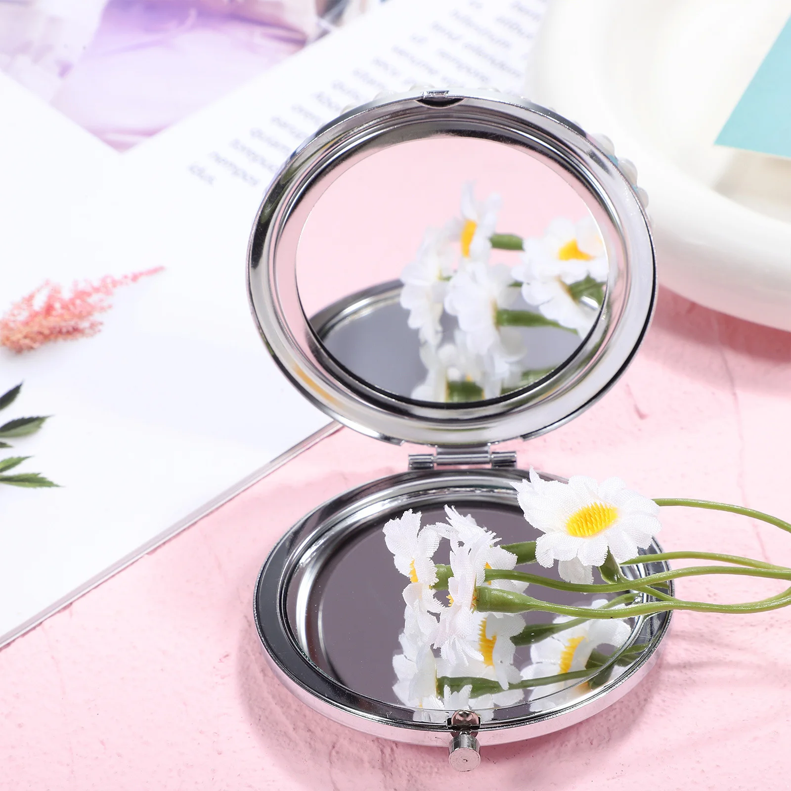 Espejo portátil de doble cara con aumento de acento de diamantes de imitación, bolso de maquillaje de viaje compacto de Metal, accesorio de bolsillo