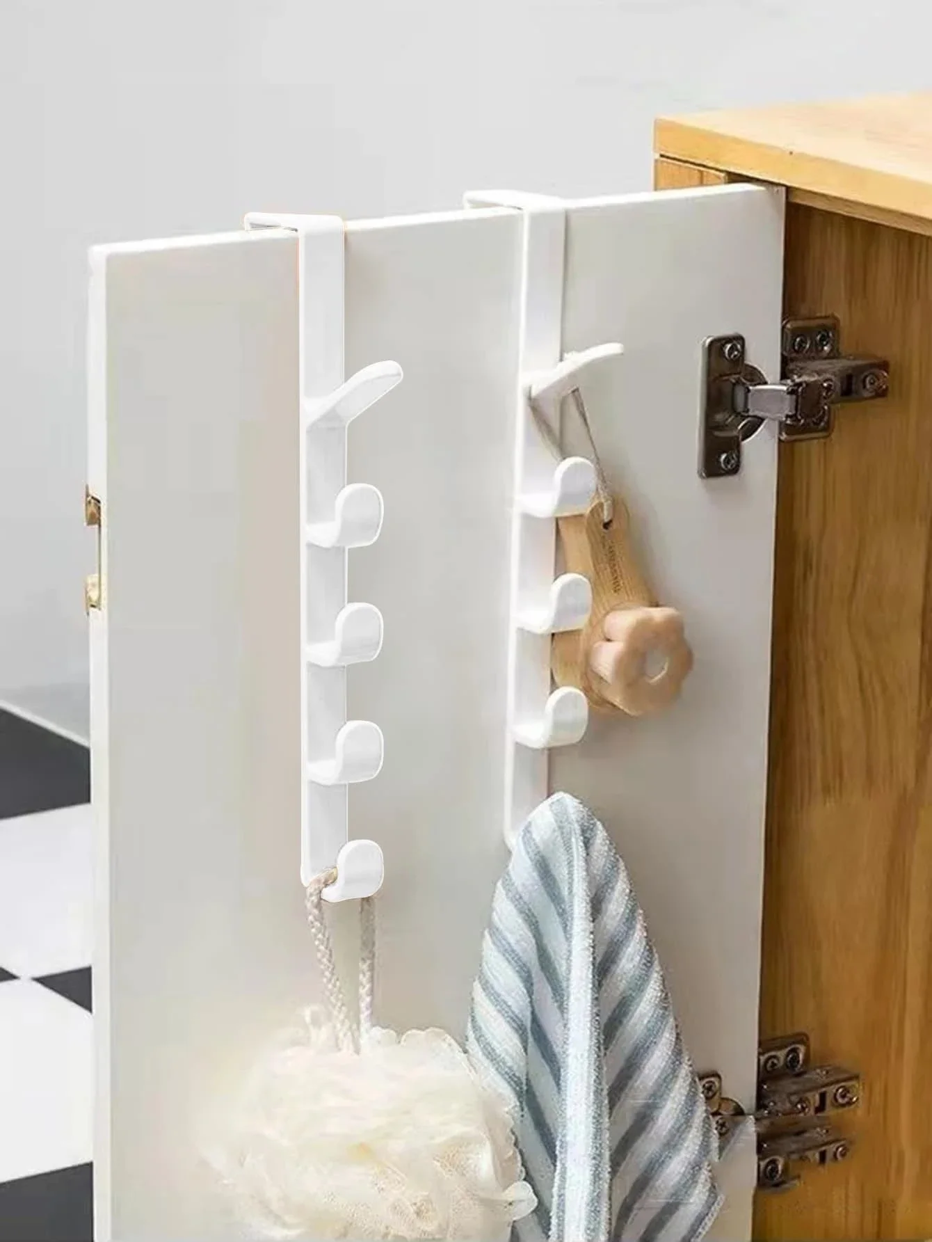 Maximize Your Bedroom  With This Over-The-Door Plastic Hanger Rack - Perfect For Clothes, Purses, And Bags