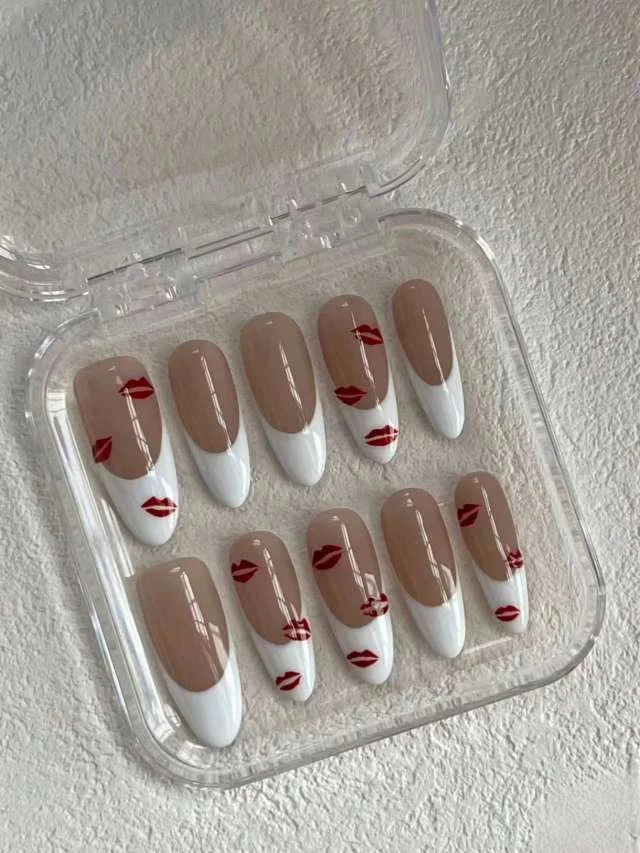 10-Piece Set of Medium-Length Almond-Shaped Sexy Retro Hot Girl Style Whitening Handmade Fake Nail Patches