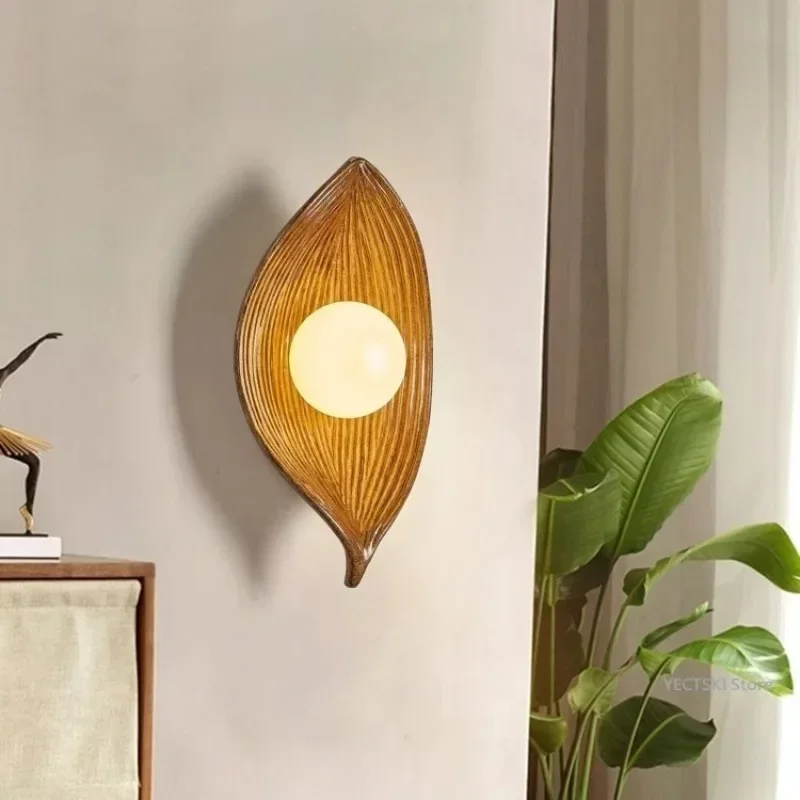

GHEUVNJ Nordic leaf wall lamp Japanese Zen style minimalist and personalized homestay bedroom hallway background wall lamp
