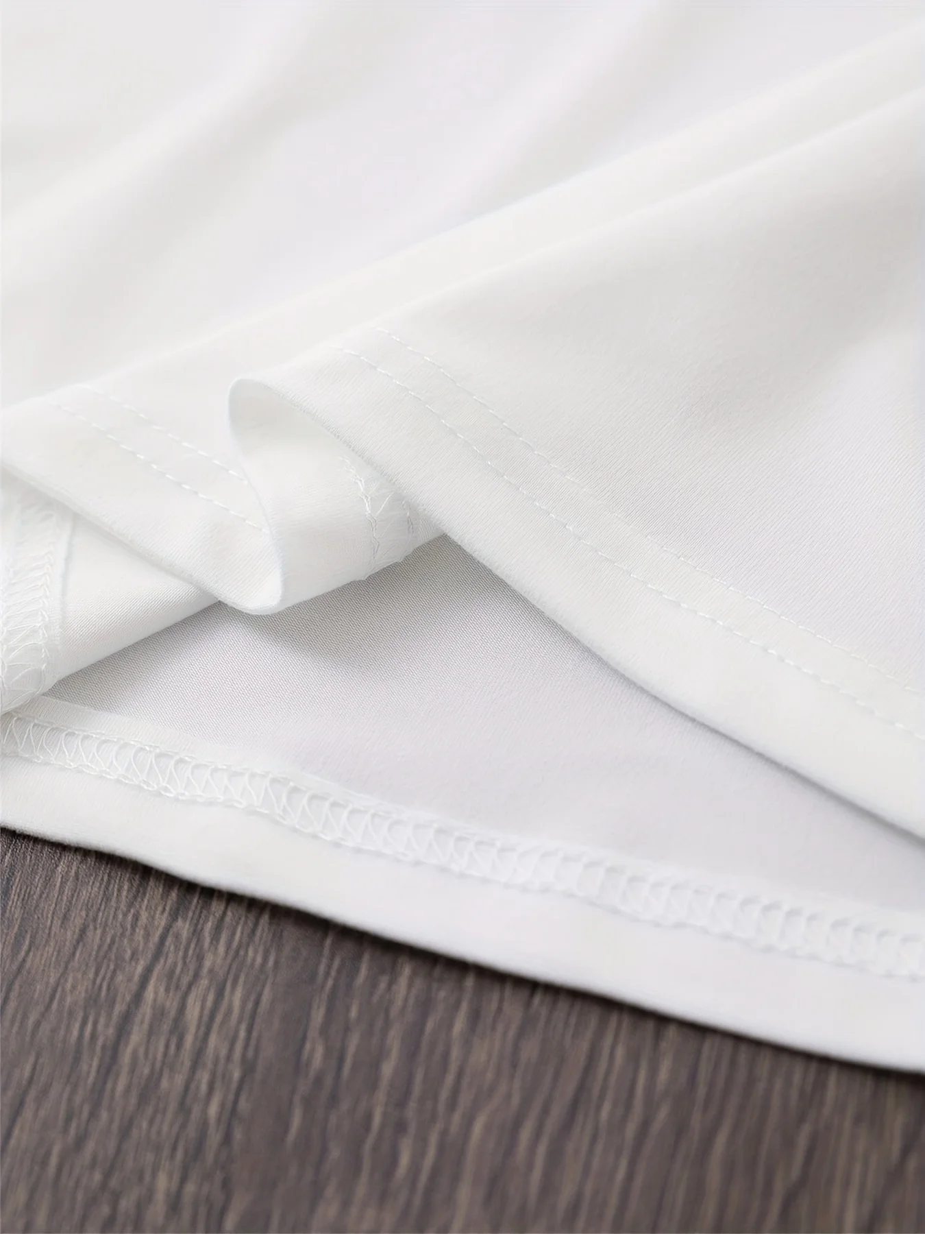 Camiseta feminina casual plus size com gola redonda e estampa de letras "Coffee is My Favorite Drink", manga curta, leve elasticidade