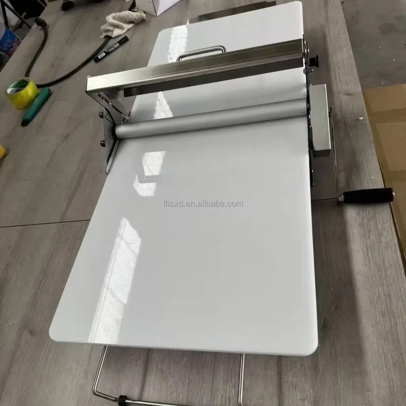 English Manual Dough Sheeter Stainless Steel Table Top Pastry Roller Machine for Croissant Puff Bread Baking Bakery Shop Use