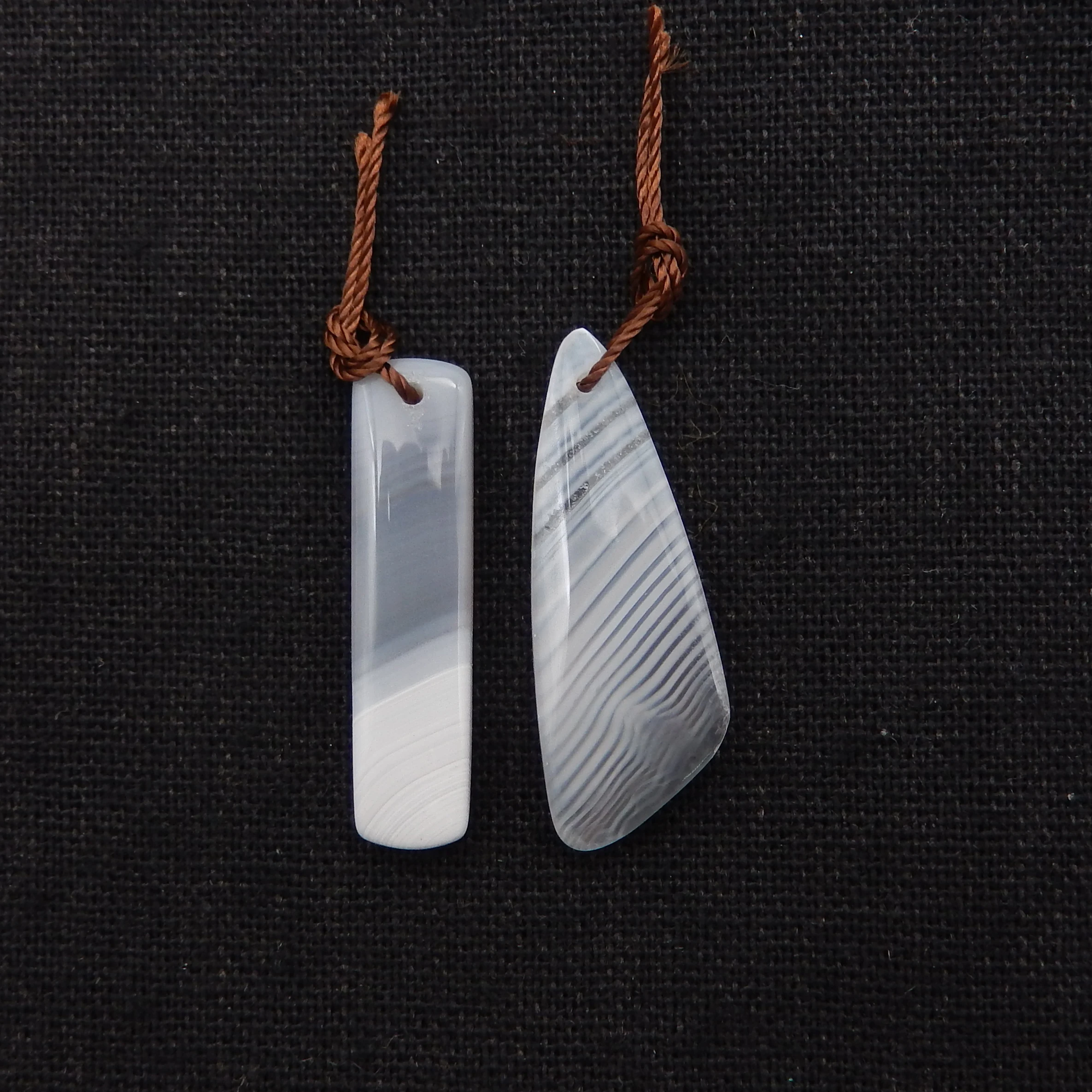 2Pieces Natural Stripe Agate Pendant For Women, Gemstone Pendant Beads for Jewelry Making,31x8x4mm/33x12x4mm-4.3g